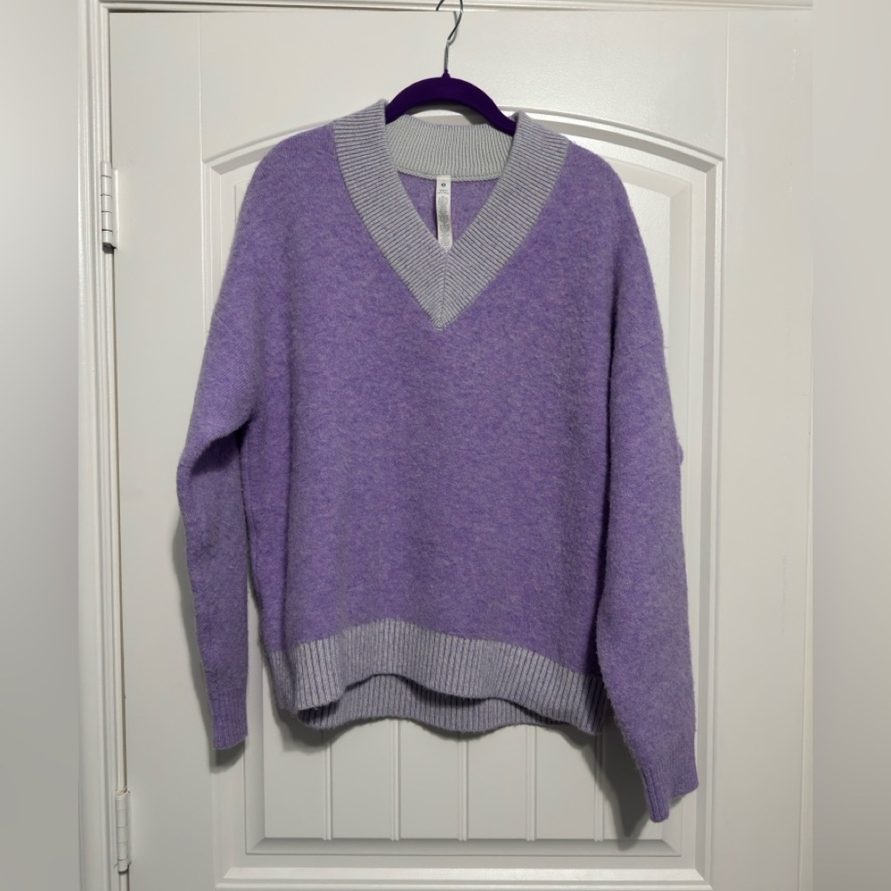 Lululemon Alpaca Wool-Blend V-Neck Sweater in Heathered Digital Lavender